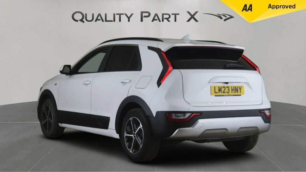Kia Niro Suv LM23HNY White #5