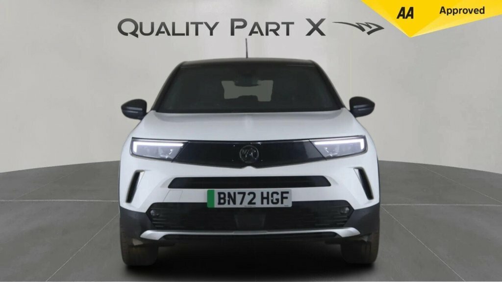 Vauxhall Mokka-e Suv BN72HGF White #2