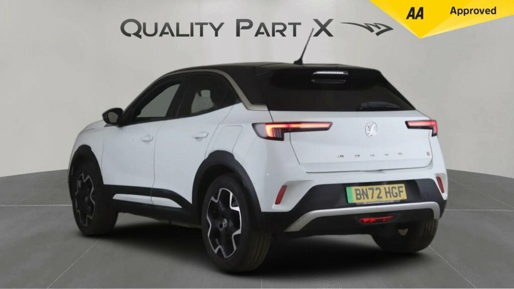 Vauxhall Mokka-e Suv BN72HGF White #5