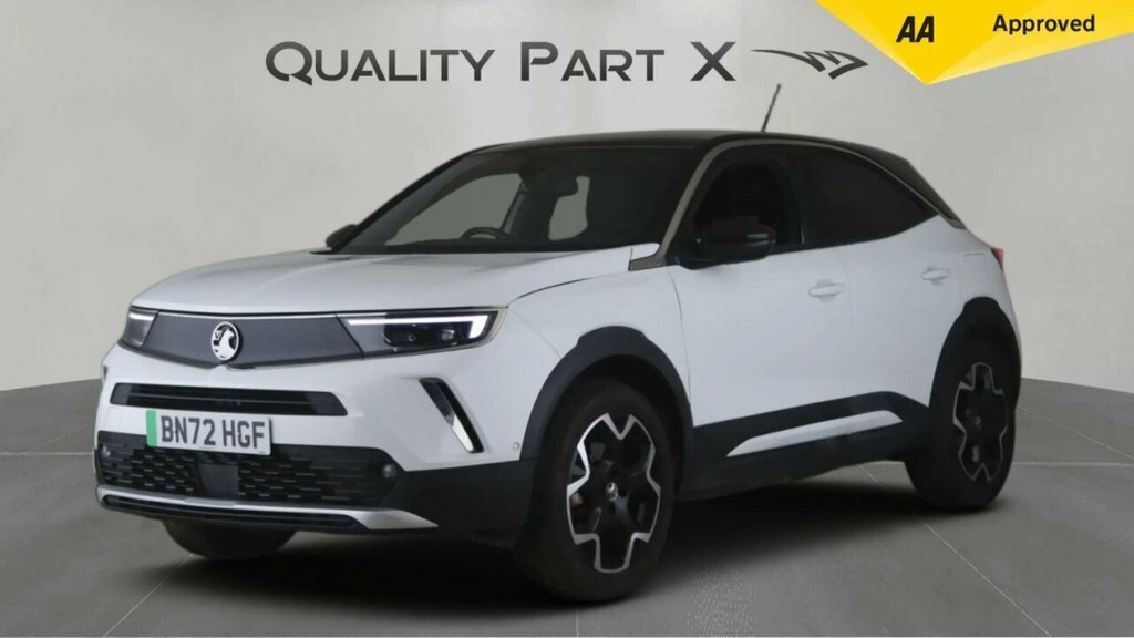 Vauxhall Mokka-e Suv BN72HGF White #3