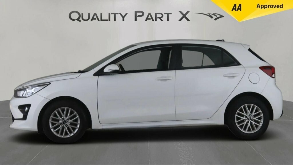 Kia RIO Hatchback MW21OFO White #4