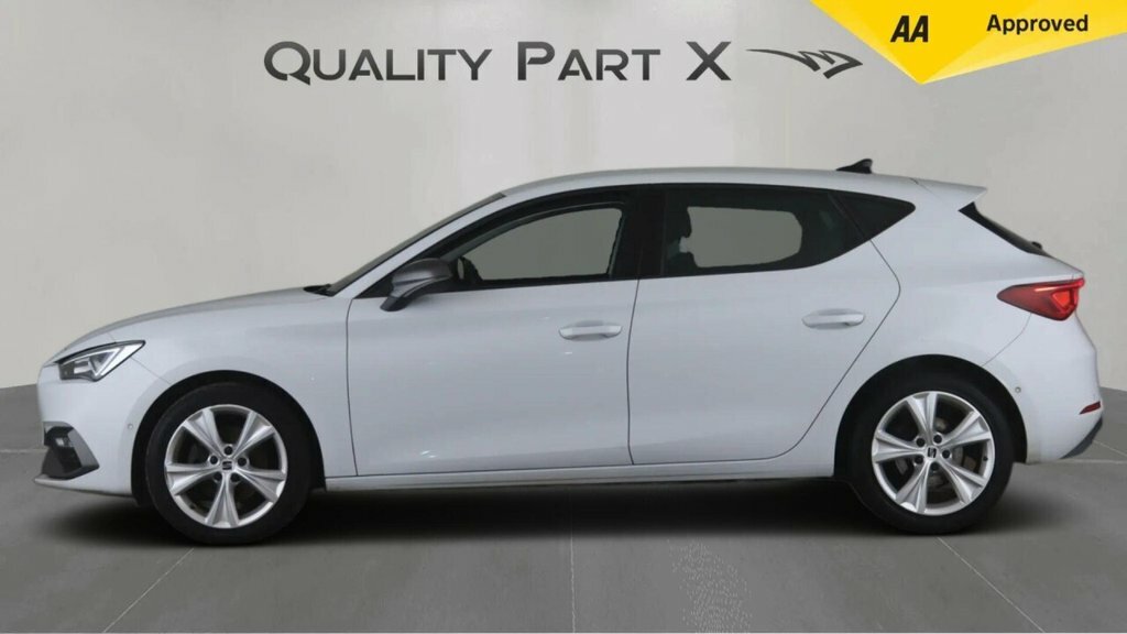 Seat Leon Hatchback YD71CDO White #4