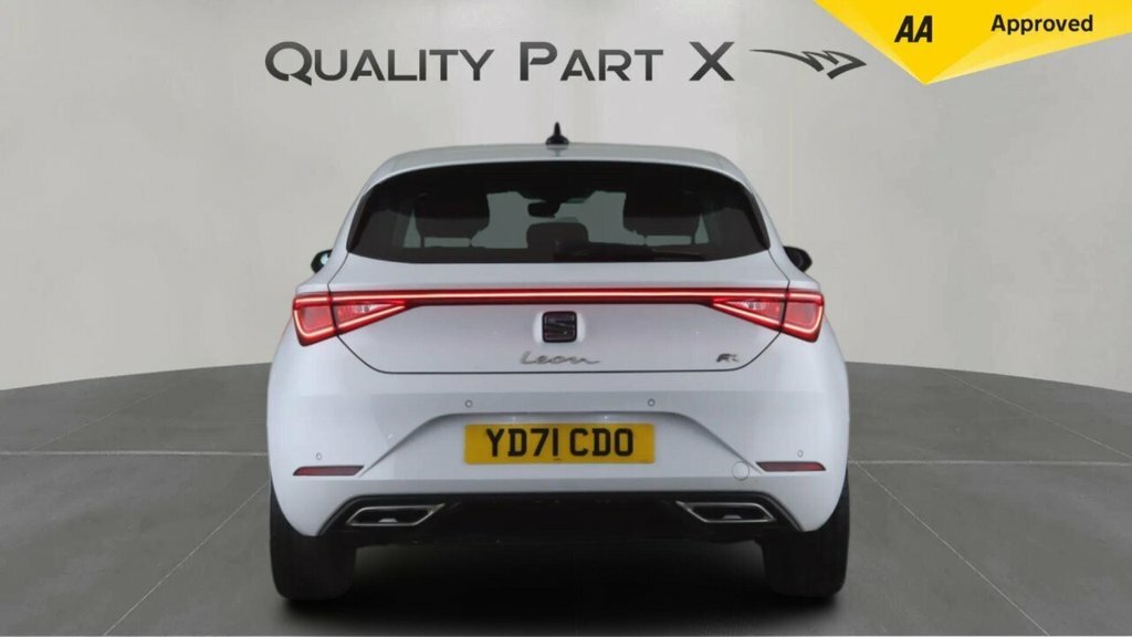 Seat Leon Hatchback YD71CDO White #6