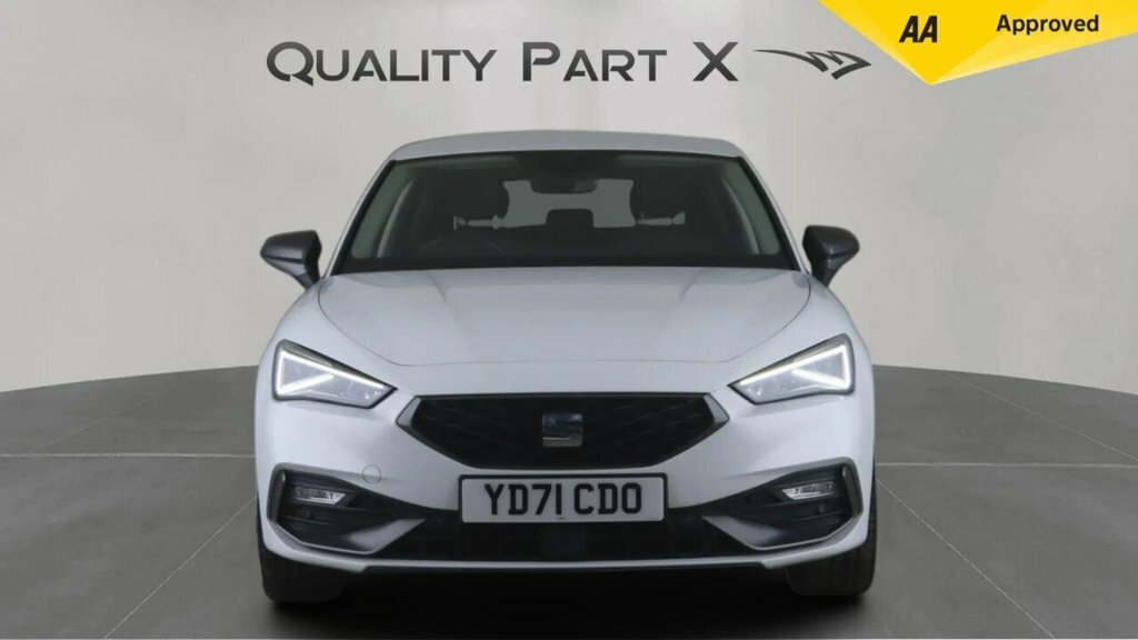 Seat Leon Hatchback YD71CDO White #2