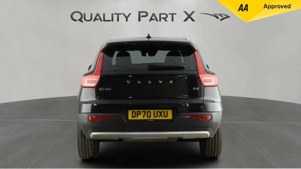 Volvo XC40 Suv DP70UXU Black #6