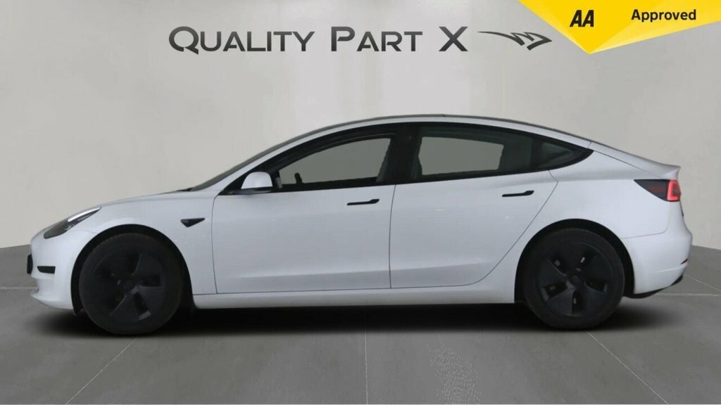 Tesla Model 3 Saloon NL71UGE White #4