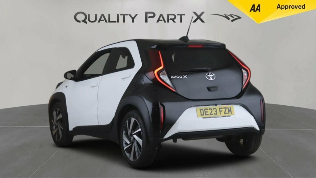 Toyota Aygo X Hatchback DE23FZM White #5