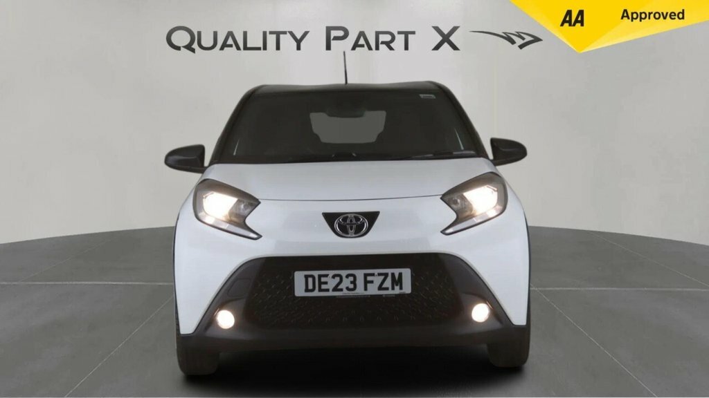 Toyota Aygo X Hatchback DE23FZM White #2