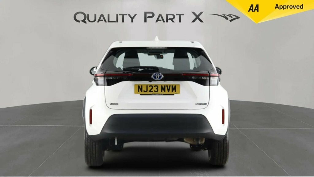 Toyota Yaris Cross Suv NJ23MVM White #6