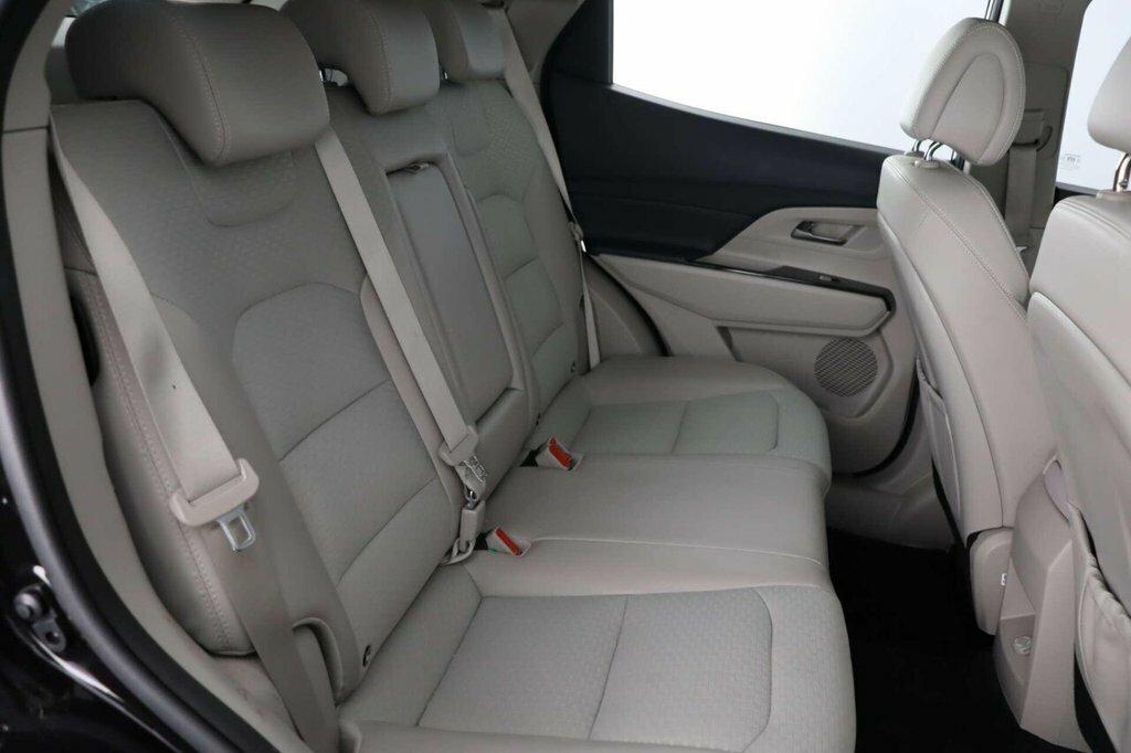 SsangYong Korando Suv Black #3