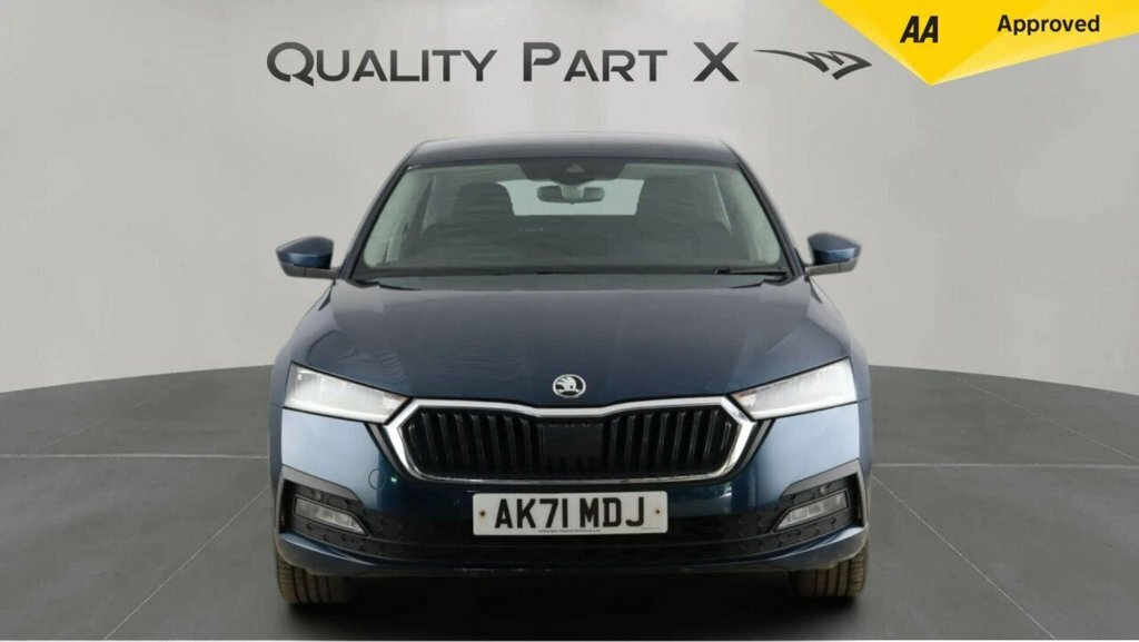 Skoda Octavia Hatchback AK71MDJ Blue #2