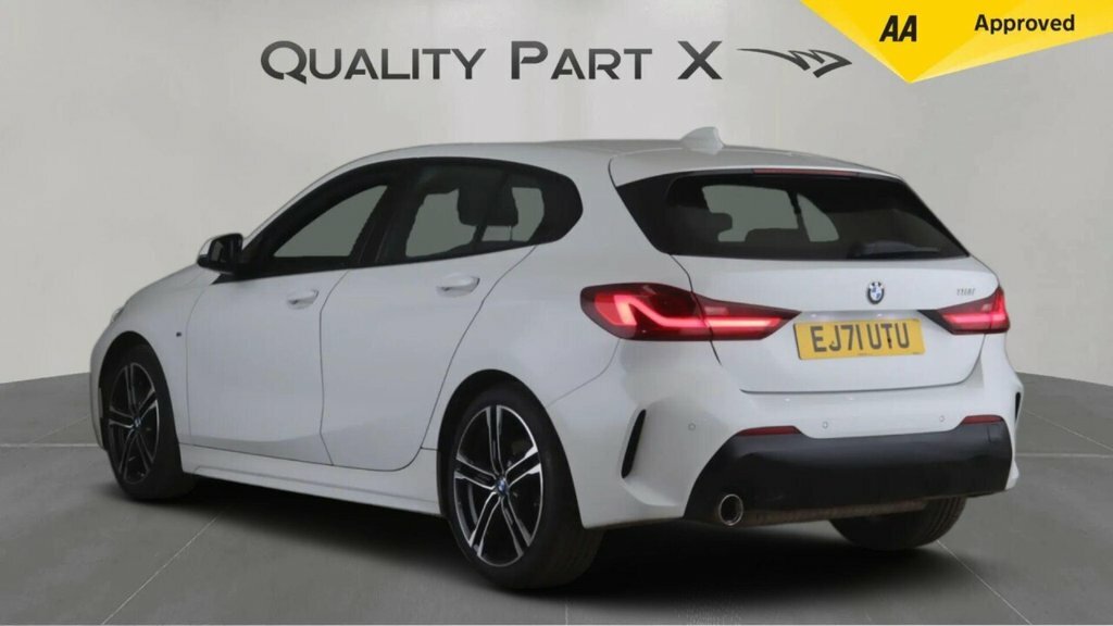 BMW 1 Series Hatchback EJ71UTU White #5