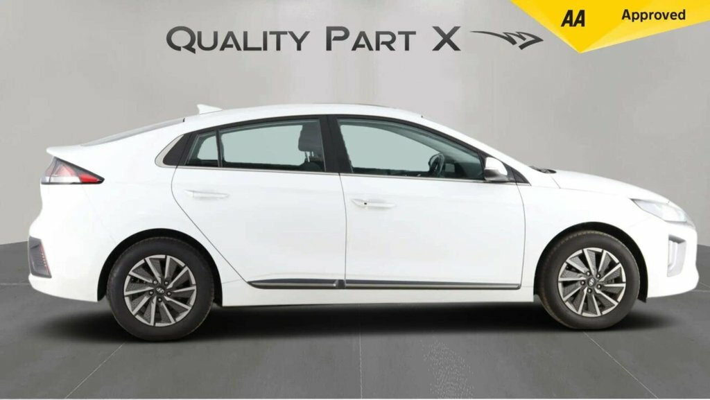 Hyundai Ioniq Hatchback LL22FTP White #4