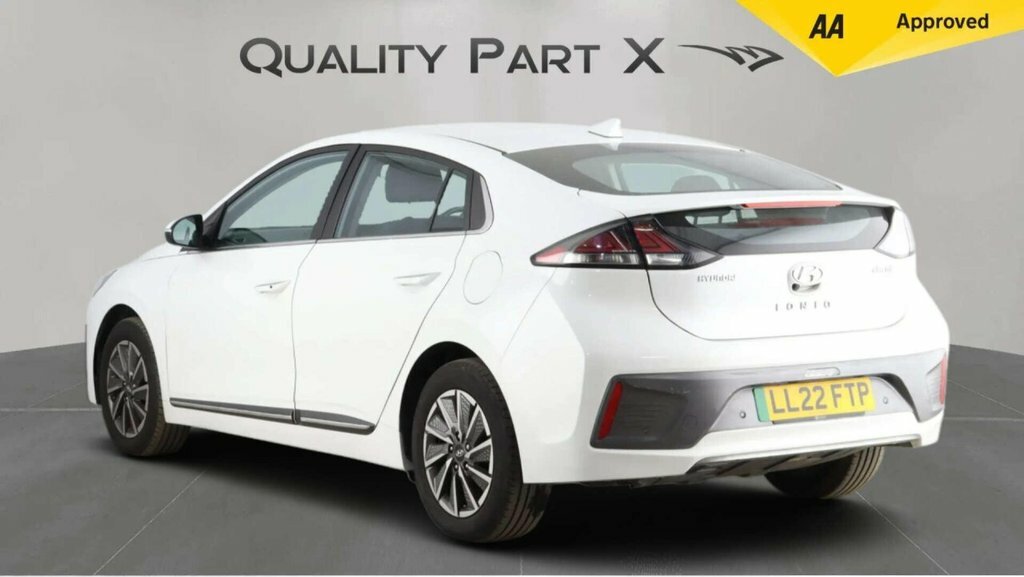 Hyundai Ioniq Hatchback LL22FTP White #6