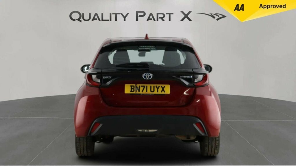 Toyota Yaris Hatchback BN71UYX Red #6