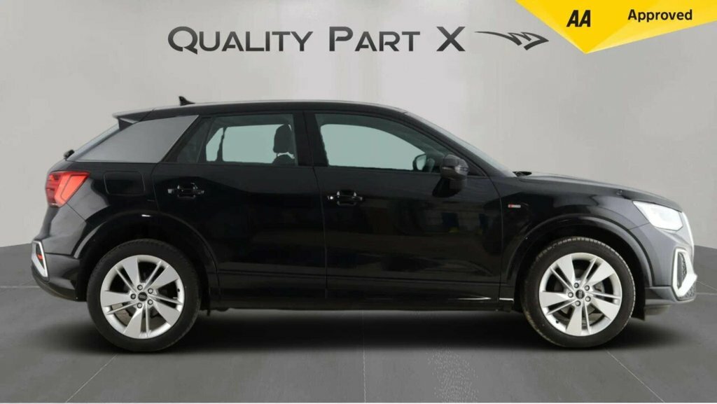 Audi Q2 Suv YS23LGD Black #4