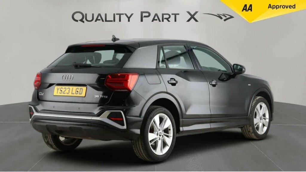 Audi Q2 Suv YS23LGD Black #5