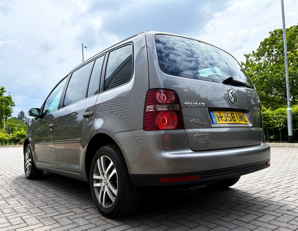 Volkswagen Touran Se Tdi 140 6 Speed Great Value 7 Seater Grey #5
