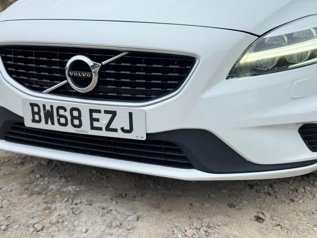 Volvo V40 2.0 D2 R-design Nav Plus Euro 6 Ss BW68EZJ White #6