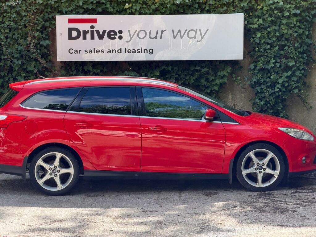 Ford Focus Estate 1.0T Ecoboost Titanium X Euro 5 Ss SC14SMO Red #5