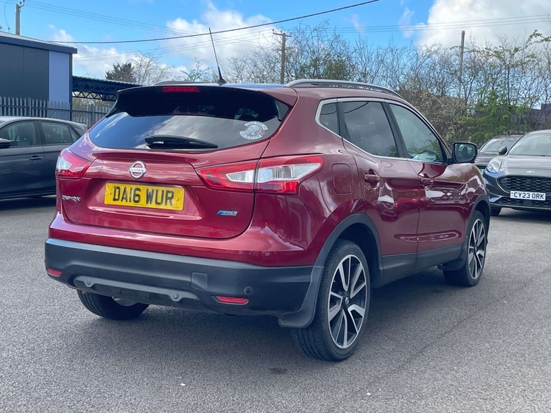 Nissan Qashqai 1.5 Dci Tekna Suv DA16WUR Red #4