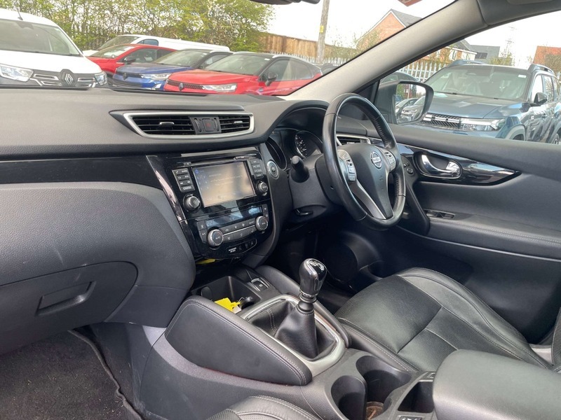 Nissan Qashqai 1.5 Dci Tekna Suv DA16WUR Red #5