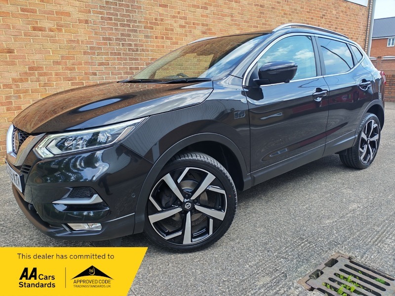 Nissan Qashqai 1.3 Dig-t Tekna Suv LS69WZM Black