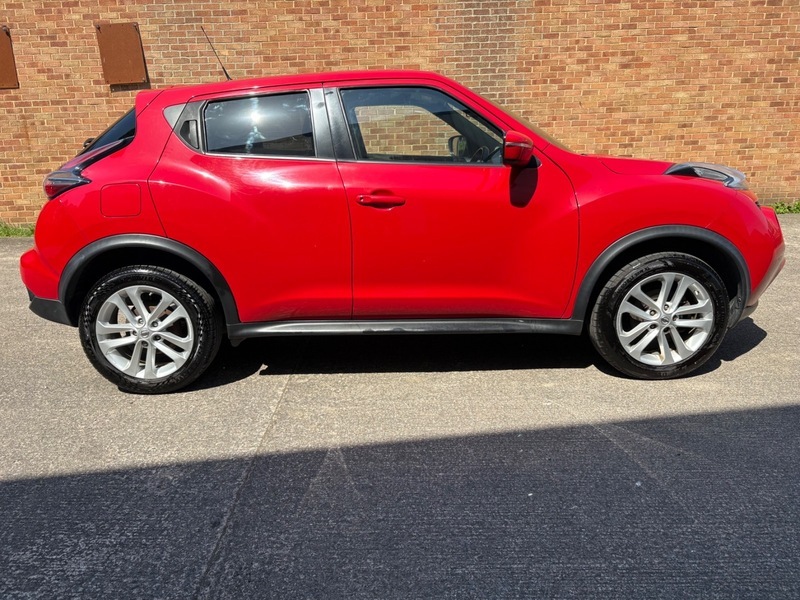 Nissan Juke 1.2 Dig-t Acenta Suv YF65USS Red #2