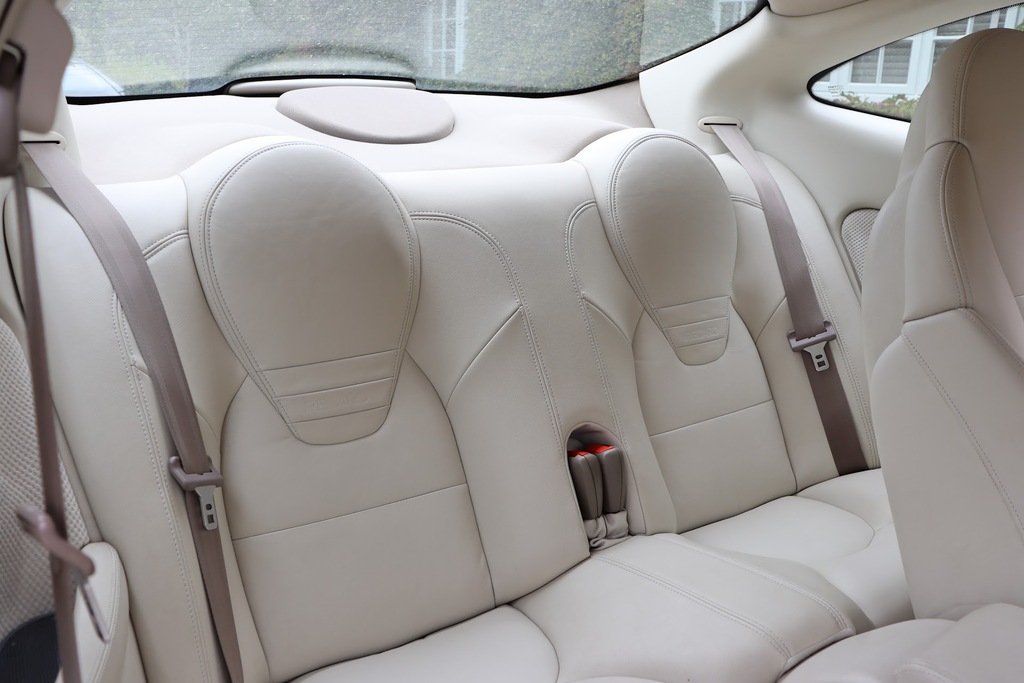 Jaguar XKR 4.2 Silver #12