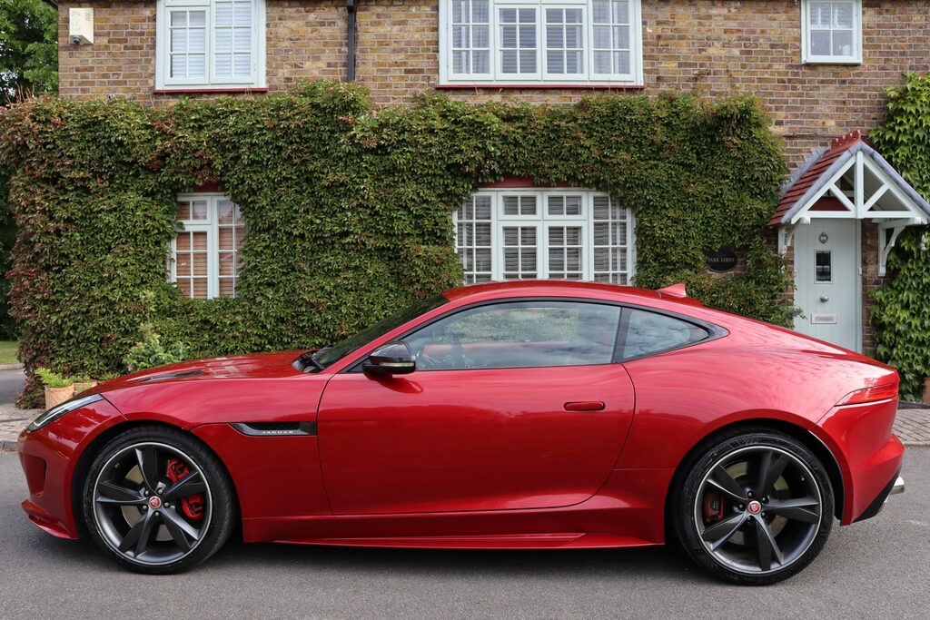 Jaguar F-Type 5.0 V8 R Awd Coupe Red #4
