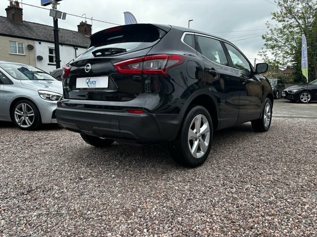 Nissan Qashqai 1.5 Dci Acenta Premium Suv Euro LM69MLL Black #2