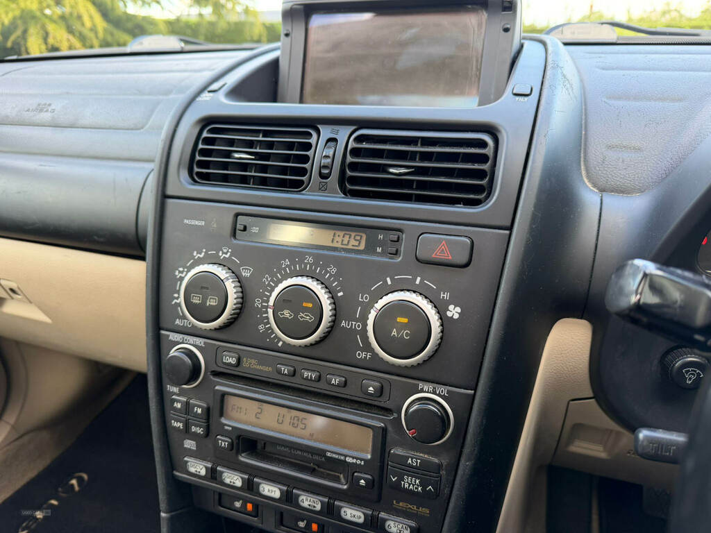 Lexus IS 250 4dr Grey #22