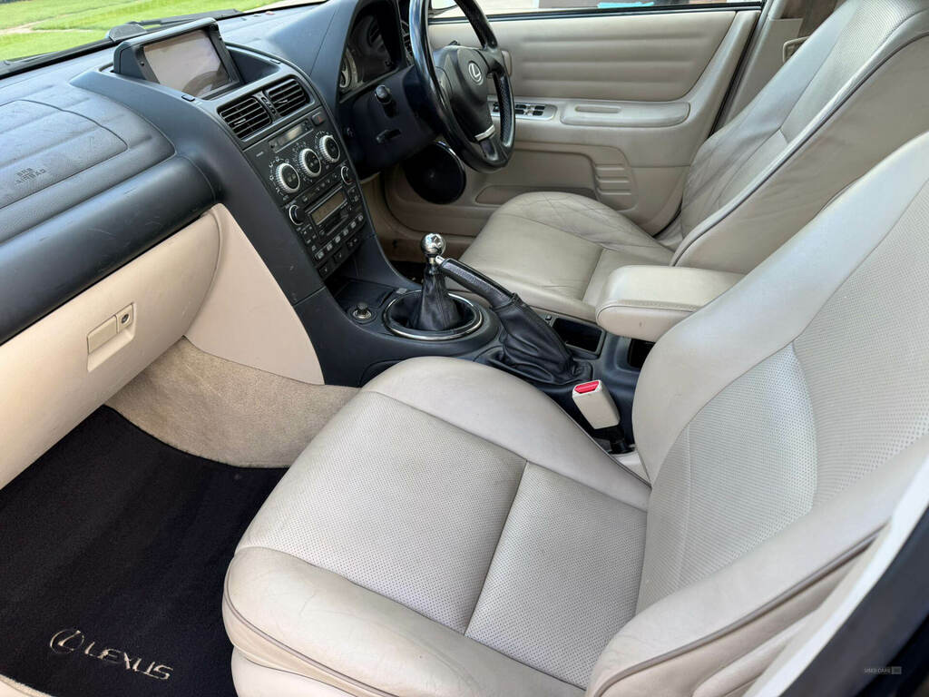 Lexus IS 250 4dr Grey #20