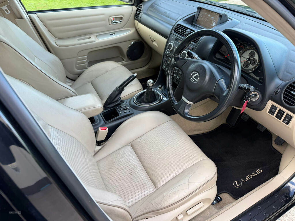 Lexus IS 250 4dr Grey #12