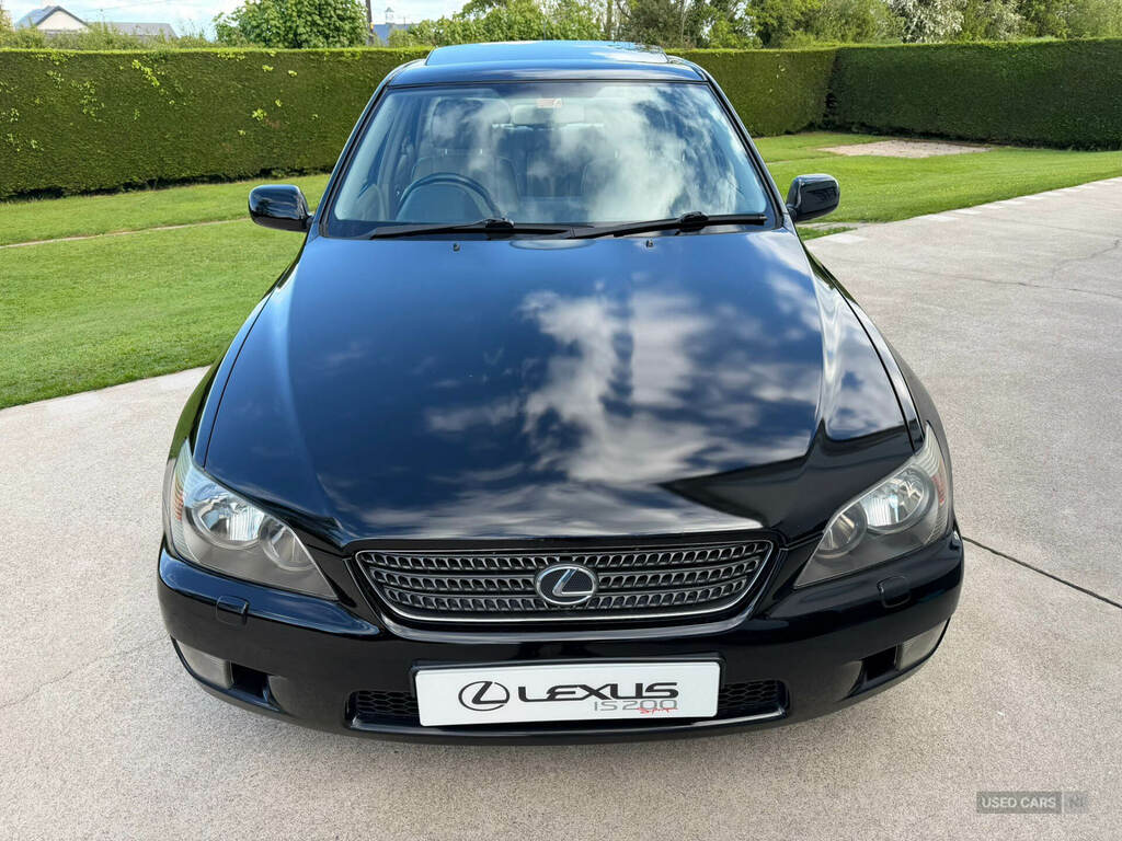 Lexus IS 200 2.0 Se Black #6