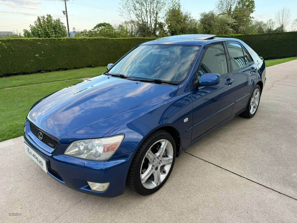 2003 Lexus IS