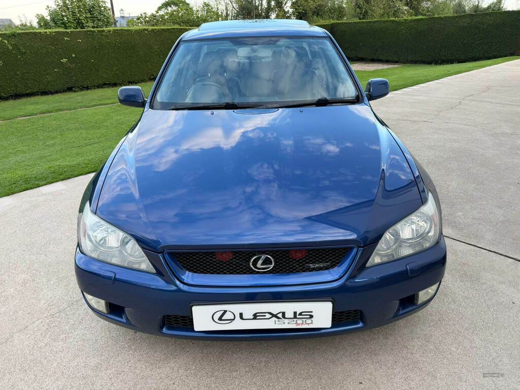 Lexus IS 200 2.0 Se Blue #4