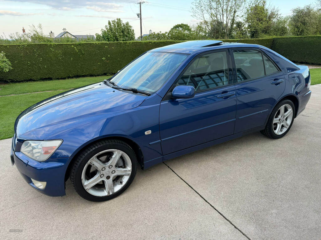 Lexus IS 200 2.0 Se Blue #5