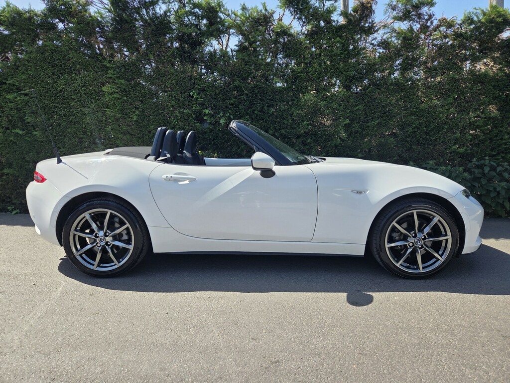 Mazda MX-5 Convertible 2.0 Skyactiv-g Sport Nav 2017 White