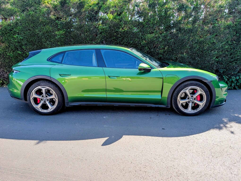 Porsche Taycan Estate Performance Plus 93.4Kwh 4S 2022 Green