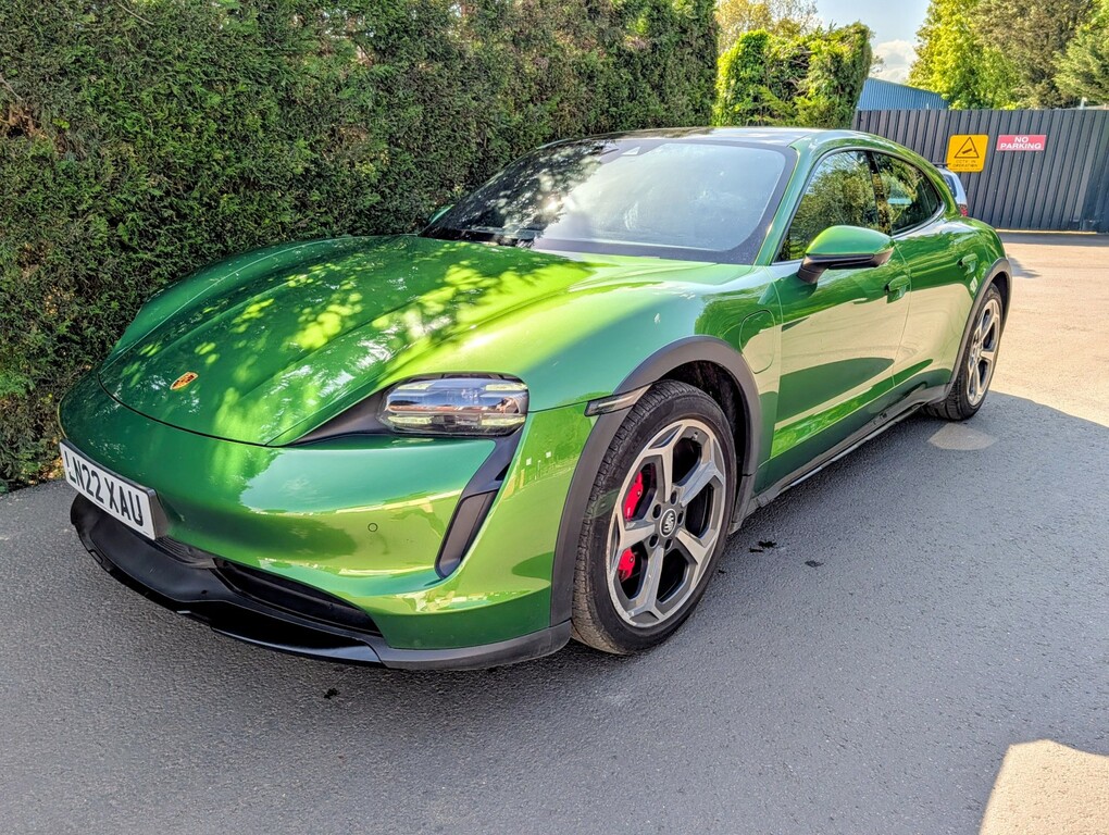 Porsche Taycan Estate Performance Plus 93.4Kwh 4S 2022 LN22XAU Green #3