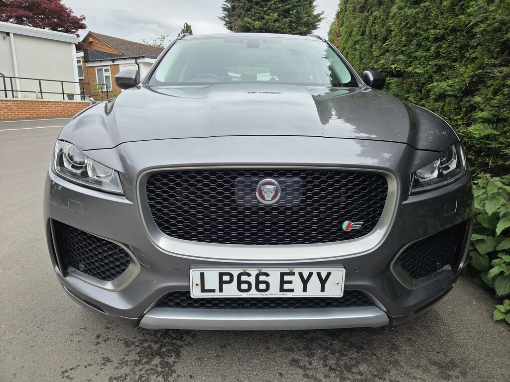 Jaguar F-Pace Suv 3.0 D300 V6 S 2016 LP66EYY Grey #3