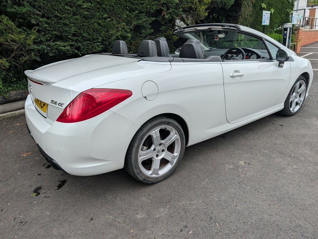 Peugeot 308 CC Convertible 1.6 Thp Allure 2011 White #2