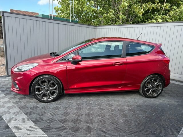 Ford Fiesta 2018 1.0T Ecoboost St-line Hatchback Ma CE18NWB Red #3
