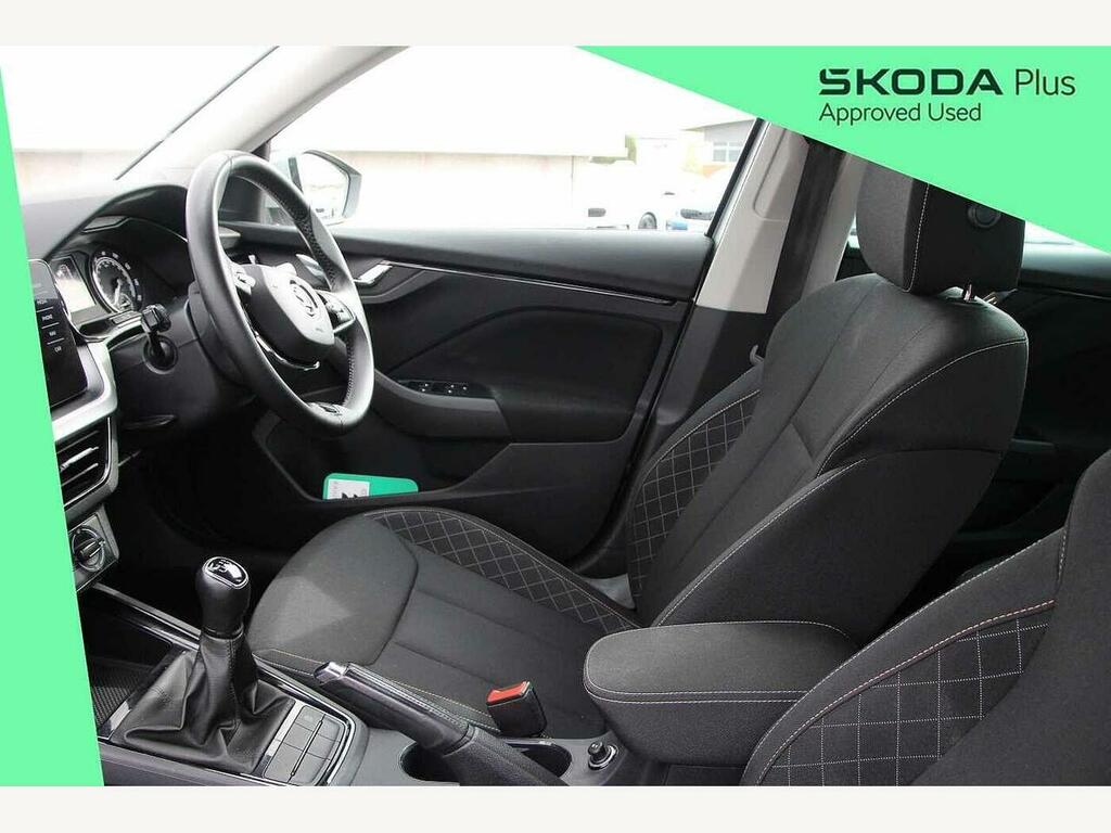 Skoda Kamiq 2023 1.0 Tsi 95 Se Drive FP72VAV Silver #2