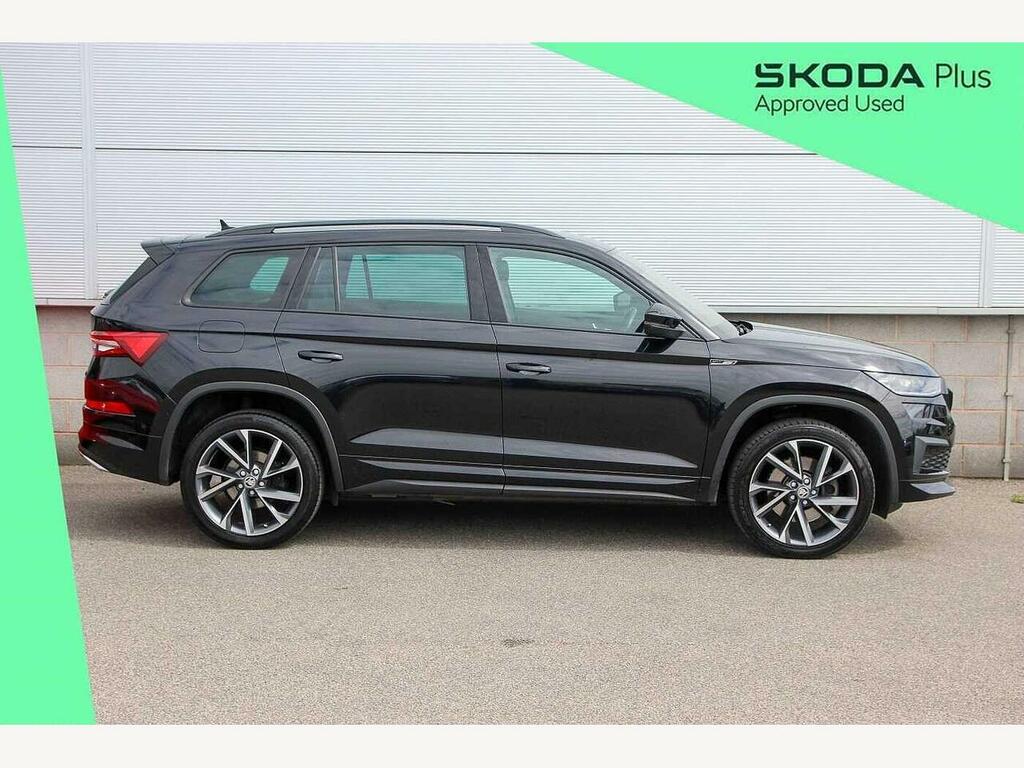 Skoda Kodiaq 2023 2.0 Tsi 190 Sport Line 4X4 Dsg 7 Seat DE73SXT Black #4