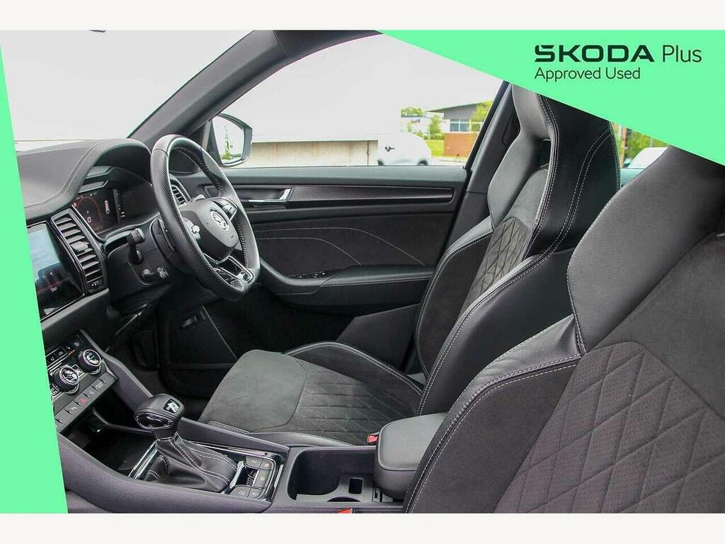 Skoda Kodiaq 2023 2.0 Tsi 190 Sport Line 4X4 Dsg 7 Seat DE73SXT Black #2