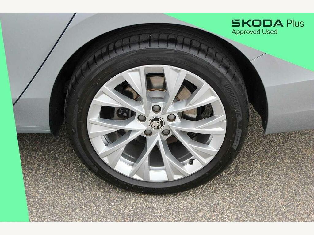 Skoda Superb 2025 1.5 Tsi E-tec Se L Dsg EF74TYT Silver #5