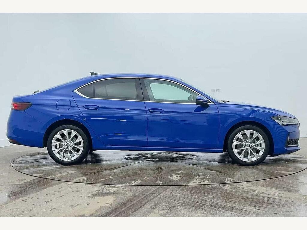 Skoda Superb 2025 2.0 Tdi 193 Se L 4X4 Dsg Blue #4