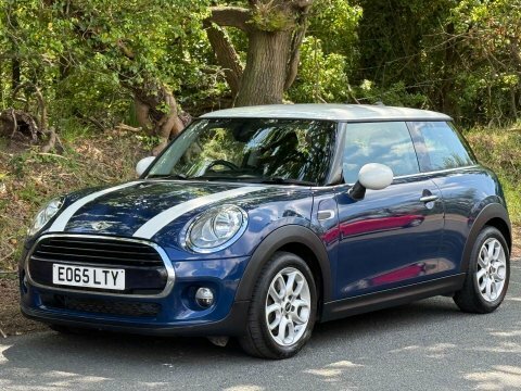 Mini Hatch 1.5 Cooper Blue